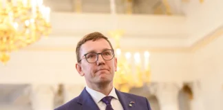 Естонія готова закрити кордон із Росією в разі загальної мобілізації Прем’єр Естонії Крістен Міхал заявив про готовність закрити кордон із Росією