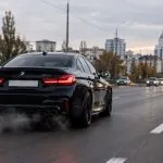 Рада взялася за гучні авто та мотоцикли: які штрафи загрожують водіям