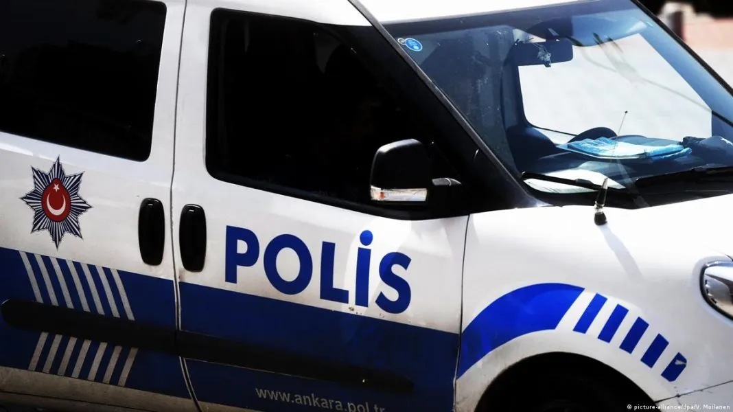 50573090_605 Поліцейська операція проти криптошахраїв у Туреччині