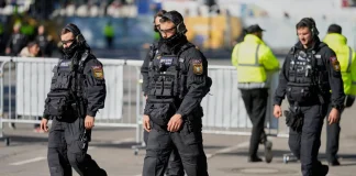 Germany is developing a mobile defence system against sabotage, drones and cyber-attacks Officers of the German Federal Police