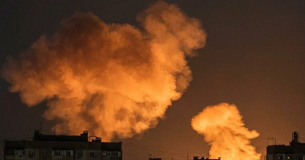 A column of fire and smoke, filmed by eyewitnesses in the Gostomel area