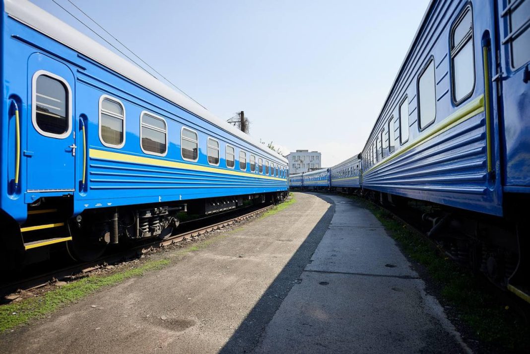 Ukrzaliznytsia trains« Ukrzaliznytsia trains on the Kyiv–Sumy route have been cancelled from 1 October