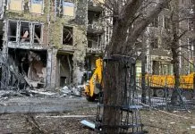 У Києві горить кіностудія Довженка: що відомо про пожежу На кіностудії Довженка в Києві спалахнула пожежа