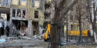 У Києві горить кіностудія Довженка: що відомо про пожежу На кіностудії Довженка в Києві спалахнула пожежа