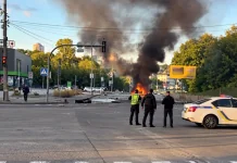 Пожежа автомобілів у Солом’янському районі Києва після атаки БпЛА