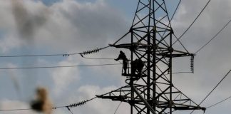 Енергетики відновлюють електропостачання після російської атаки