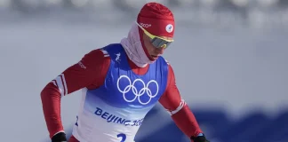 Лижник на трасі під час міжнародних змагань