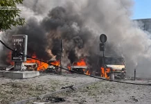 Пожежа після російського удару по Павлограду