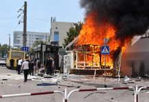 Російський дрон ударив по центру Звягеля: є жертви Наслідки атаки дрона на Звягель 12 вересня