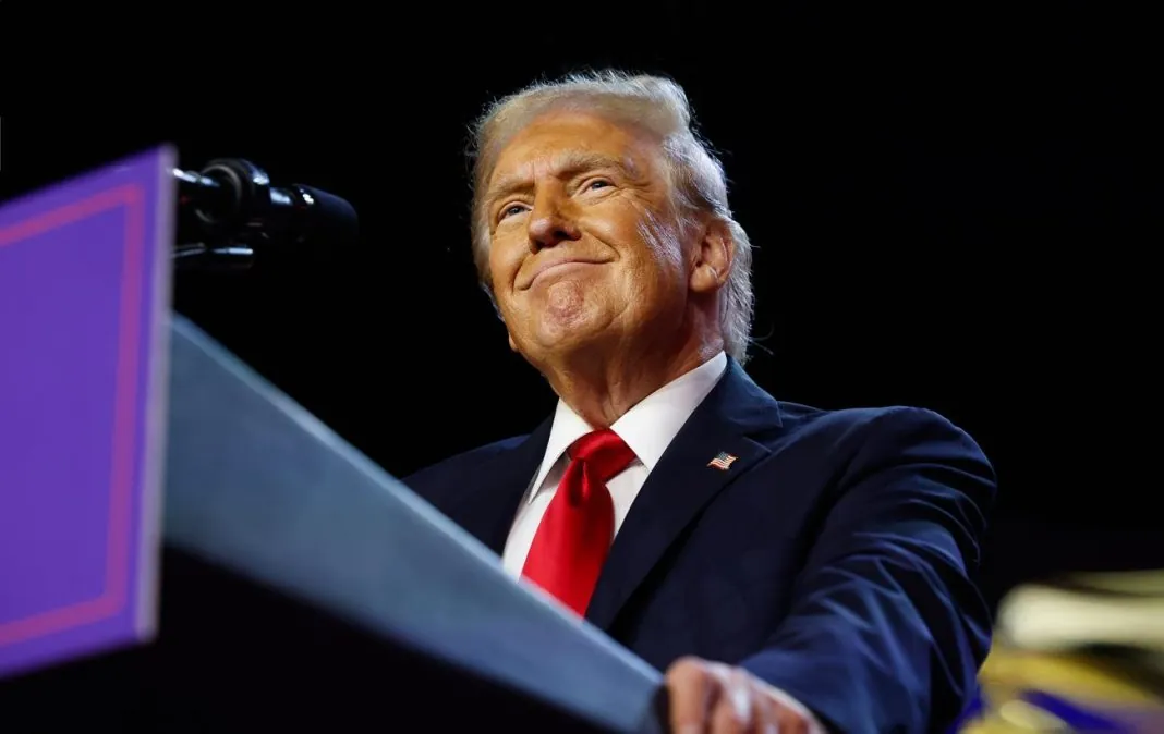 Трамп під час виступу Дональд Трамп заявив про можливе завершення війни в Україні