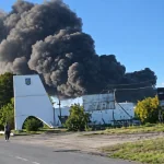 Під Одесою масштабна пожежа: повідомляють про склади «Нової пошти»