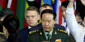 Член Центральної військової ради Китаю Лю Чженьлі