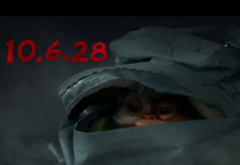 Gizmo peeks out of a rucksack in the teaser trailer for *Gremlins 3*«