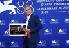 Клуні попередив у Венеції про загрозу ШІ для правди й журналістики Джордж Клуні виступає перед журналістами на Венеційському кінофестивалі