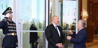 Офіційна зустріч під час запуску нових проєктів SOCAR в Узбекистані