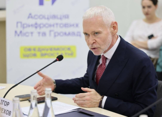 На 3 тисячі не прожити: Терехов запропонував нові зарплати й пенсії Ігор Терехов під час обговорення соціальних стандартів