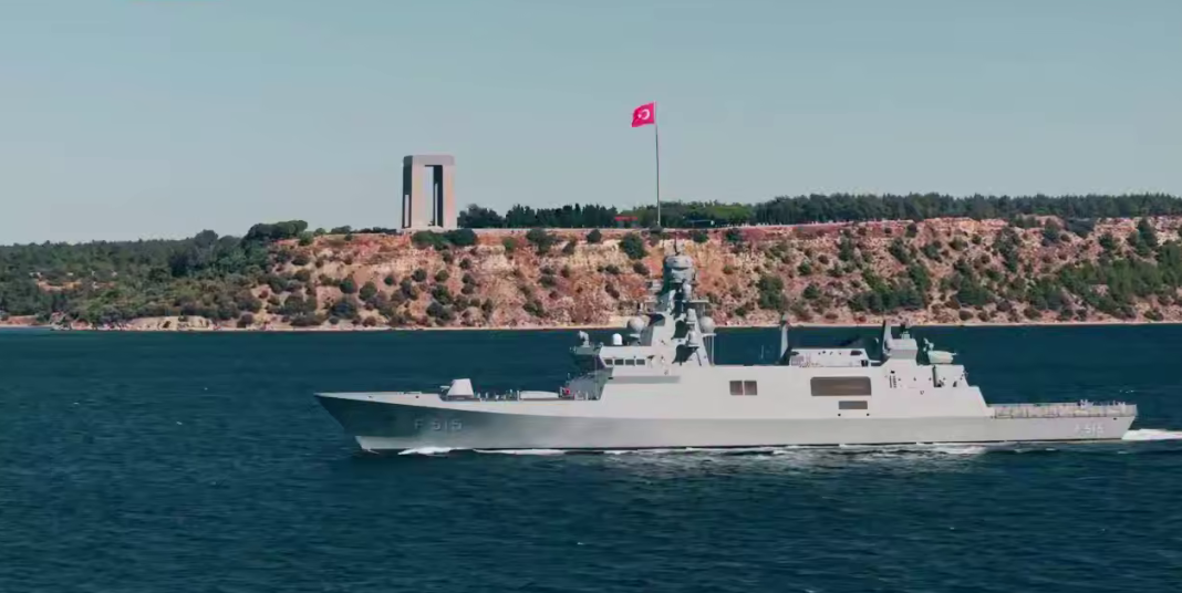 Турецький фрегат Турецький фрегат класу Istanbul у морі