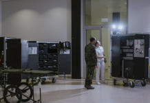 Germany is preparing its hospitals for war: up to 1,000 wounded every day A soldier and a healthcare worker at a Bundeswehr hospital in Germany