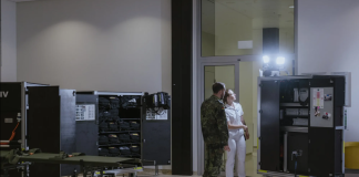 Germany is preparing its hospitals for war: up to 1,000 wounded every day A soldier and a healthcare worker at a Bundeswehr hospital in Germany