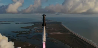 Launch of the SpaceX Starship Flight 14 rocket