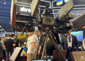 Українську систему РЕБ «Ай-Петрі» представили на MSPO-2026 у Польщі Комплекс радіоелектронної боротьби «Ай-Петрі» на виставці MSPO-2026 у Польщі