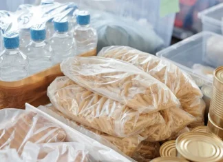 Що купити до зими 2026/27 на випадок відключень Що купити до зими 2026/27: продукти та важливі речі