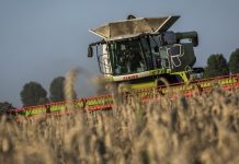 В Україні спростили правила для водіїв тракторів і сільгосптехніки В Україні спростили керування сільгосптехнікою