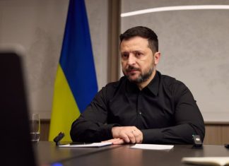 Володимир Зеленський під час вечірнього звернення про сім законопроєктів для фінансування України