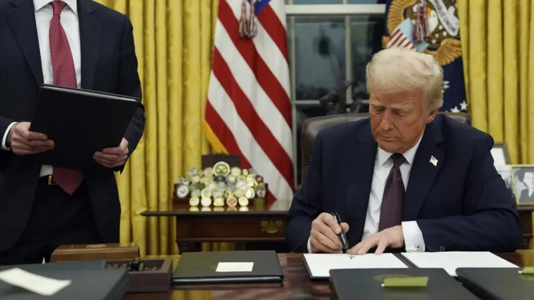 image_2026-09-17_21-24-05 Дональд Трамп підписує закон у Білому домі