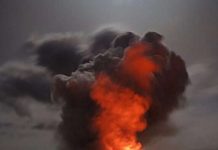 Вибух після російської ракетної атаки в Бучанському районі
