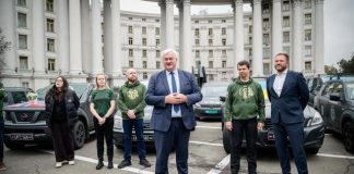 Норвезькі волонтери передали Силам оборони 21 транспортний засіб Транспортні засоби Ukrainian Freedom Convoys для Сил оборони України