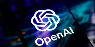 OpenAI скасувала реліз GPT-6.1 Astra через проблеми з безпекою Логотип OpenAI на екрані смартфона