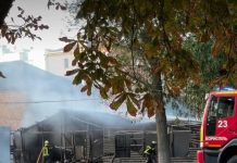 Реактивні дрони атакували Київщину: щонайменше двоє постраждалих Рятувальники працюють на місці падіння дрона в Борисполі