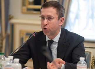 У «Дії» покажуть рух «шахедів» і ракет: готують окремий застосунок Корецький під час урядової наради