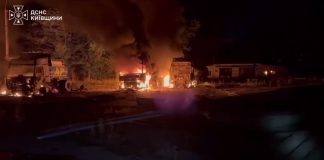 РФ атакувала Київщину: згоріли 7 фур, логістичний комплекс били двічі Пожежа на підприємстві Київщини після російської атаки дронів