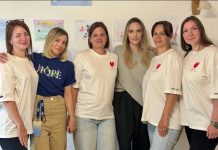 Анджеліна Джолі показала, як живе Харків під землею під час війни Анджеліна Джолі під час візиту до України