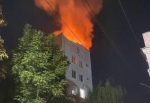 Росіяни вдарили «Шахедом» по лікарні у Павлограді: спалахнула пожежа Пожежа в лікарні Павлограда після атаки російського дрона