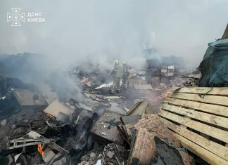 Понад 500 рятувальників ліквідовують наслідки атаки РФ: що відомо Рятувальники ліквідовують наслідки російської атаки по Україні 22 вересня