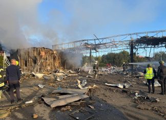 Від заправок залишилися руїни: РФ атакувала UPG та UKRNAFTA у Києві Зруйнована автозаправна станція після російської атаки у Києві