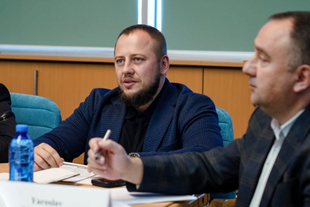 Директор Департаменту політики відновлення. Директор Департаменту політики відновлення.