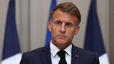 Макрон спростував попередження ЦРУ про атаку РФ Макрон заперечив попередження ЦРУ, але визнав загрозу атак РФ