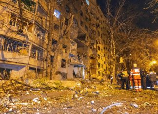 Удар КАБ по Харкову: вже 35 постраждалих, серед них 10 дітей Наслідки російського удару по багатоповерхівці у Харкові