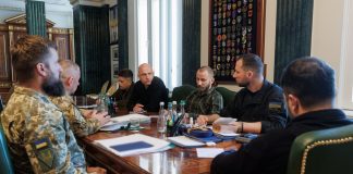 Зеленський затвердив далекобійні операції на жовтень
