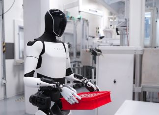 Роботи Tesla Optimus надійдуть у продаж у 2027 році Гуманоїдний робот Tesla Optimus на заводі