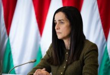 Hungary has expelled 10 Russian diplomats for breaching the Vienna Convention Hungary has expelled 10 Russian diplomats