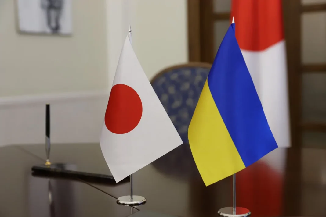 Прапори України та Японії — фінансова підтримка української медицини