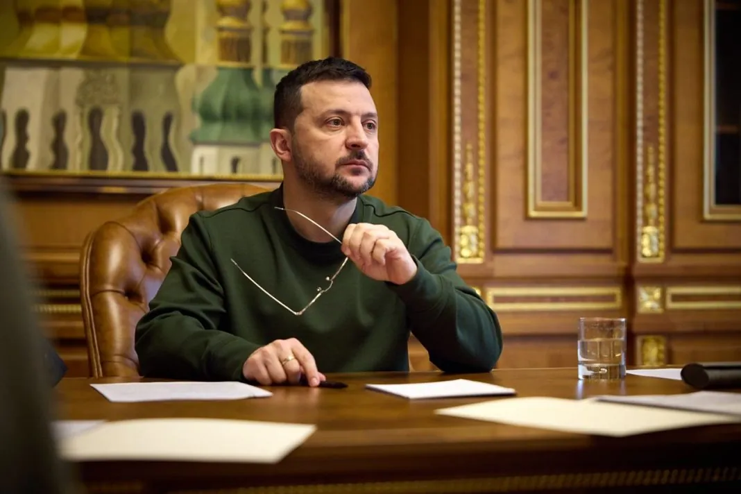 Зеленський під час робочої зустрічі Володимир Зеленський під час робочої зустрічі в Офісі президента