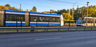 Електротранспорт Києва зупинився через відсутність напруги