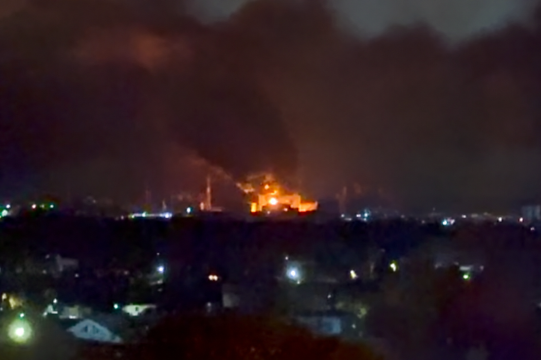 08_40_52 Fire at the «Volodarskaya» oil depot in the Moscow Region following a drone attack