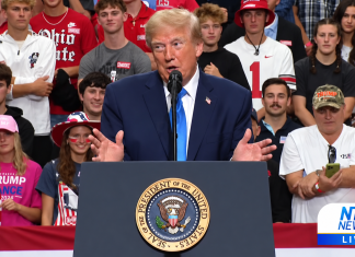 Трамп пообіцяв американцям $5 тисяч і заявив про свій надзвичайно високий IQ Дональд Трамп виступає перед прихильниками на передвиборчому мітингу в Огайо